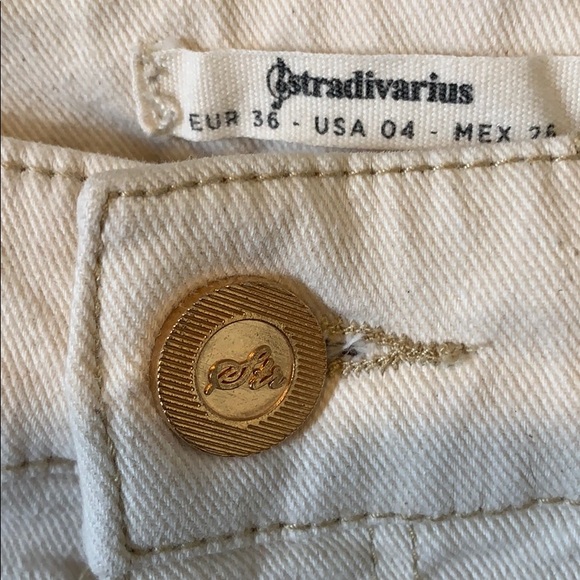 Stradivarius Jeans Size 4 - Picture 3 of 6